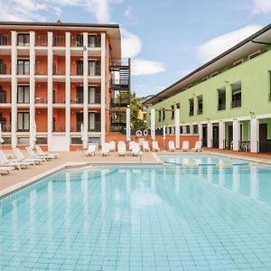 Club Hotel E Residence La Vela